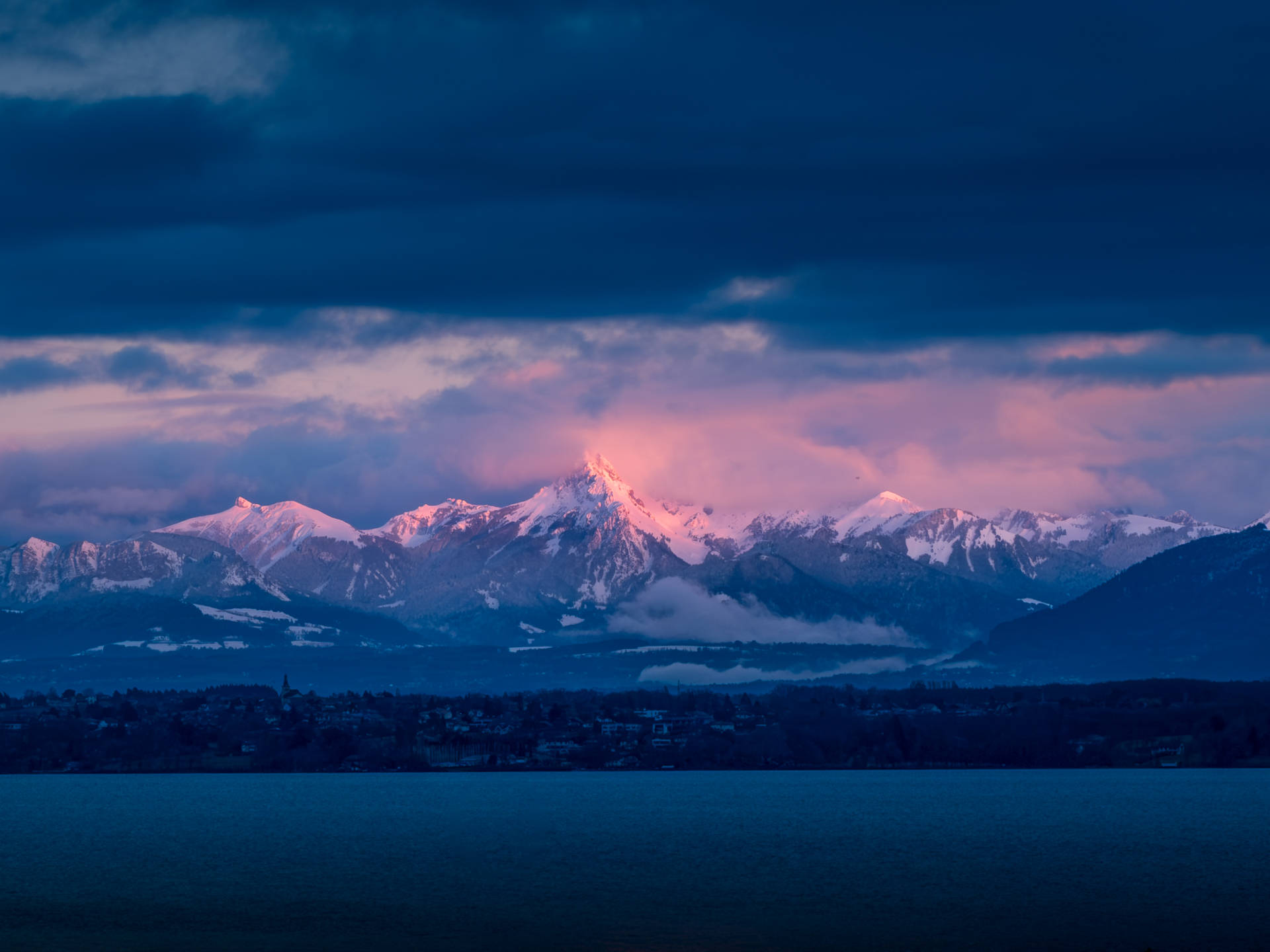 Coucher de soleil sur les alpes
