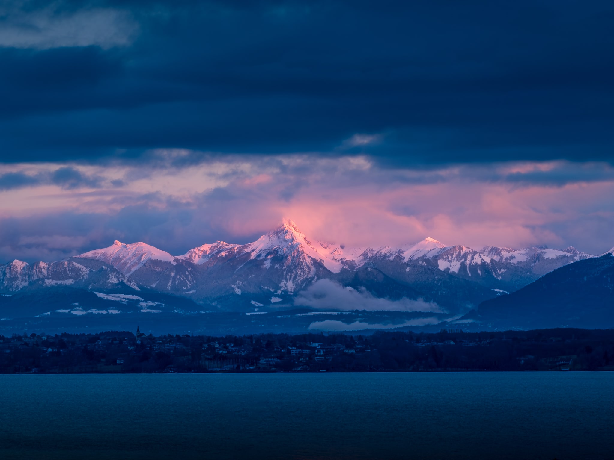 derniers rayons sur les alpes