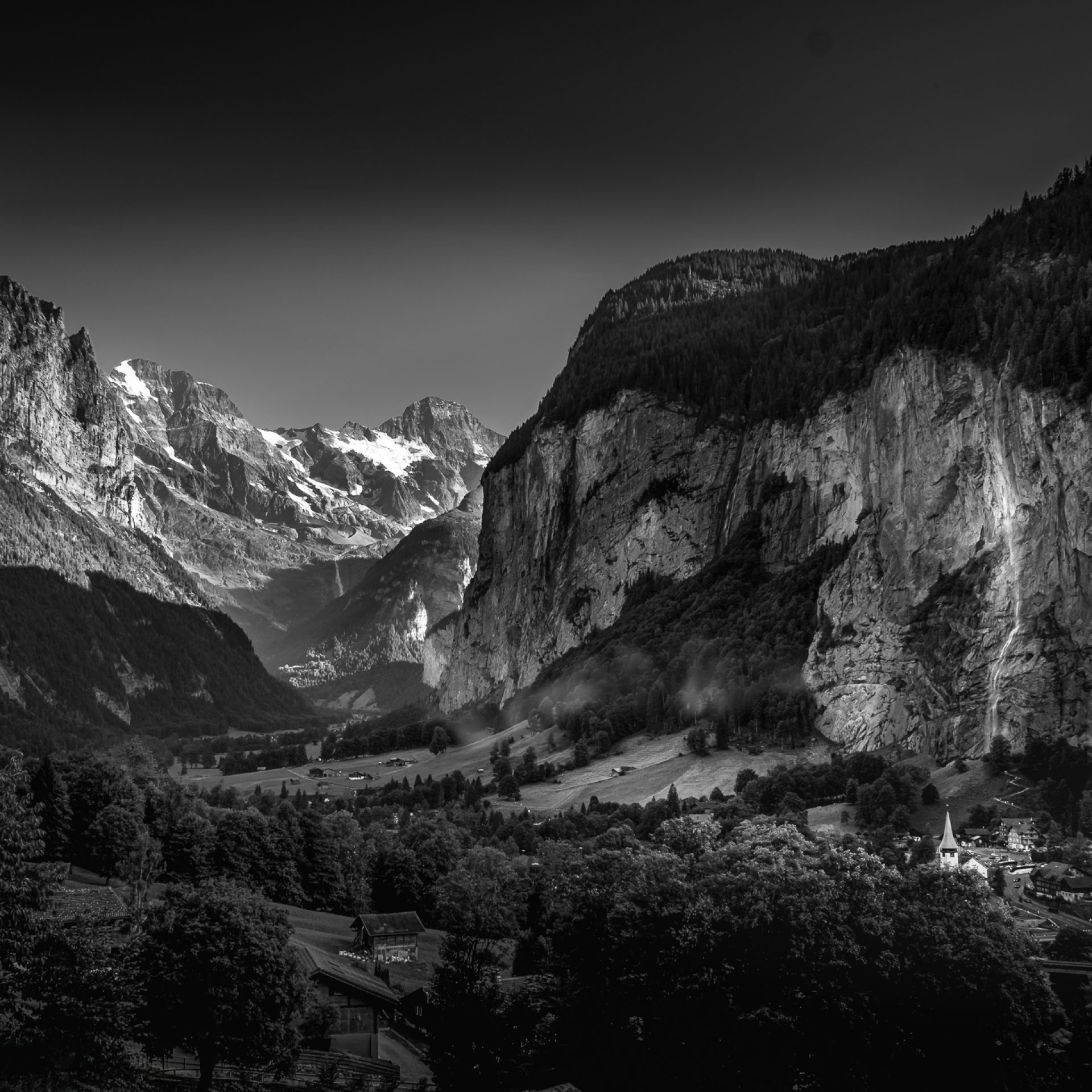 lauterbrunnen, la vallée aux 72 cascades